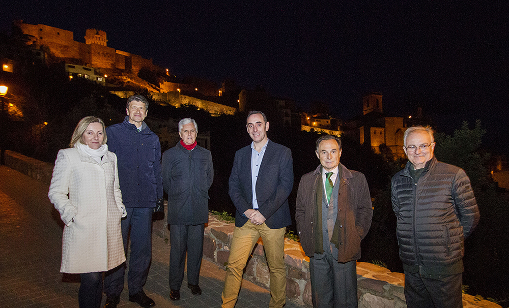 Iberdrola culmina la iluminación de la muralla del castillo de Vilafamés